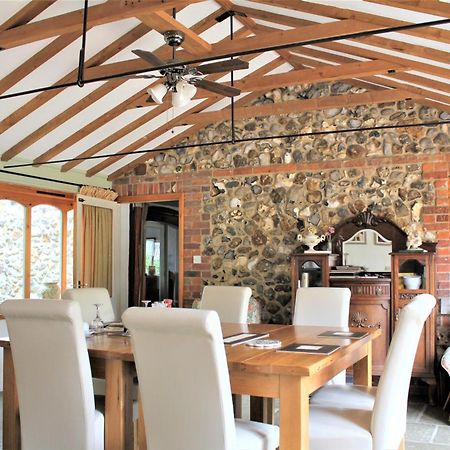 Stratton Strawless Woodman'S Farm B&B 외부 사진