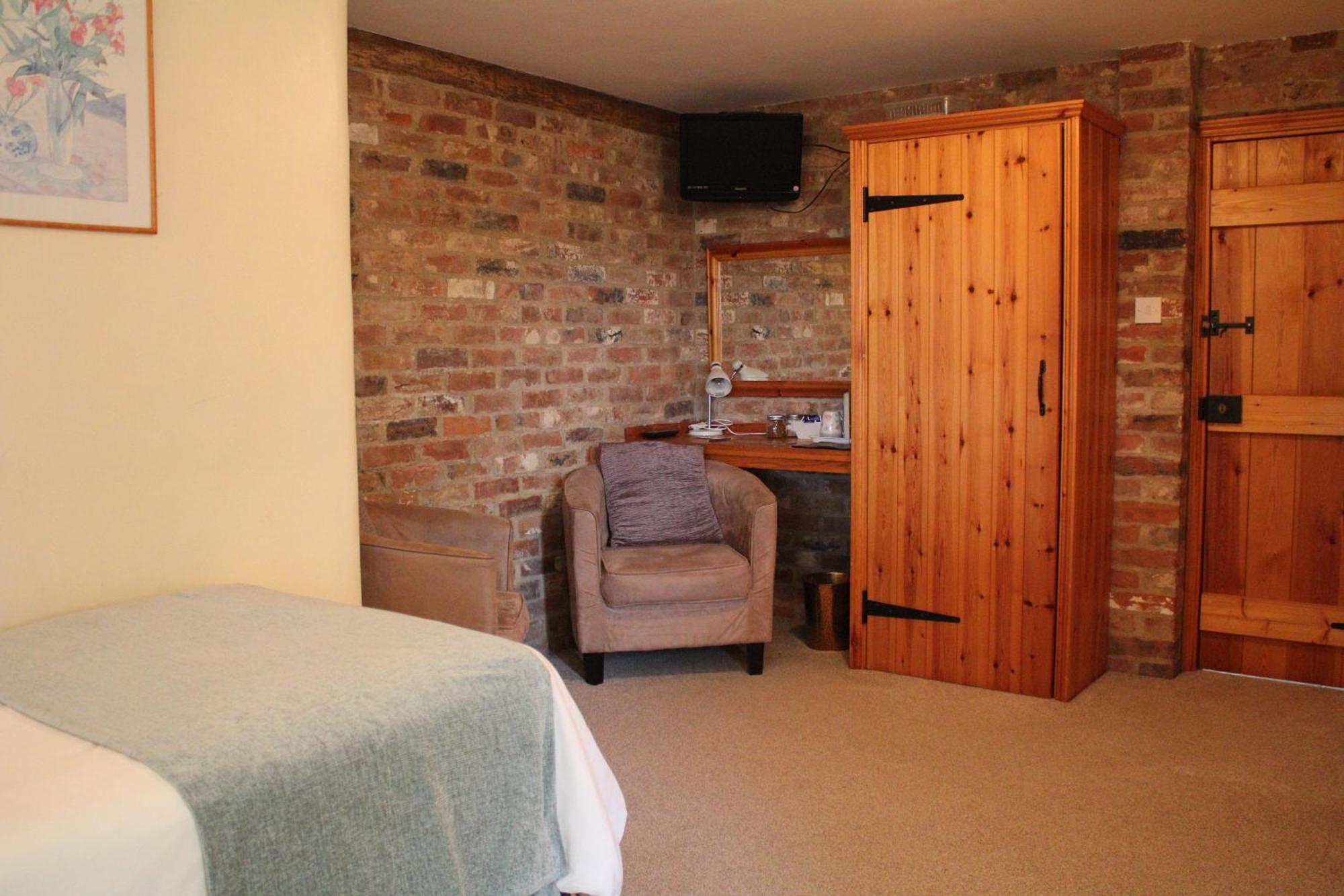 Stratton Strawless Woodman'S Farm B&B 외부 사진